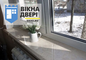 Антивандальне підвіконня: коли воно краще за звичайне?