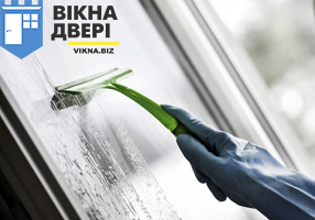 Чи можна мити вікна взимку: особливості зимового догляду
